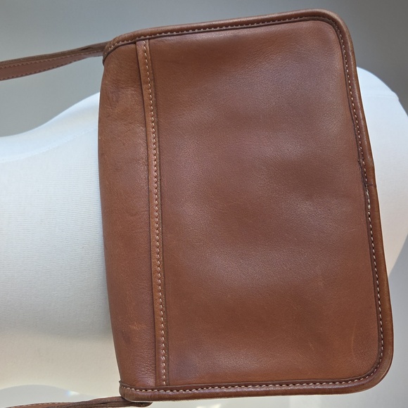 COACH Limited Edtn 100th Anniv. Olympics British Tan Leather Compartment Bag - Picture 4 of 10